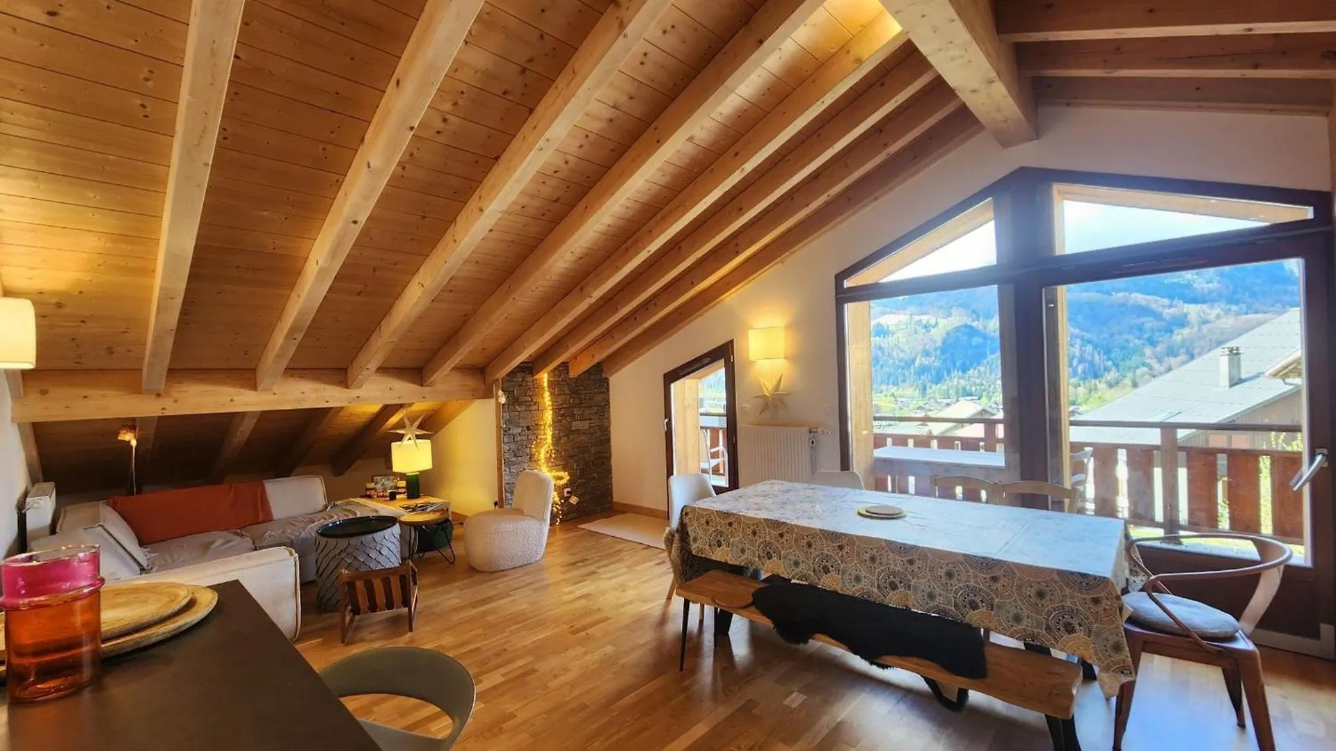 Superbe T4 Mansarde - 3 Chambres - Vue Panoramique - Parking Prive - Fr-1-629-112 Samoëns